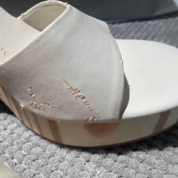 Charles David Vintage Sandals - Picture 4 of 5